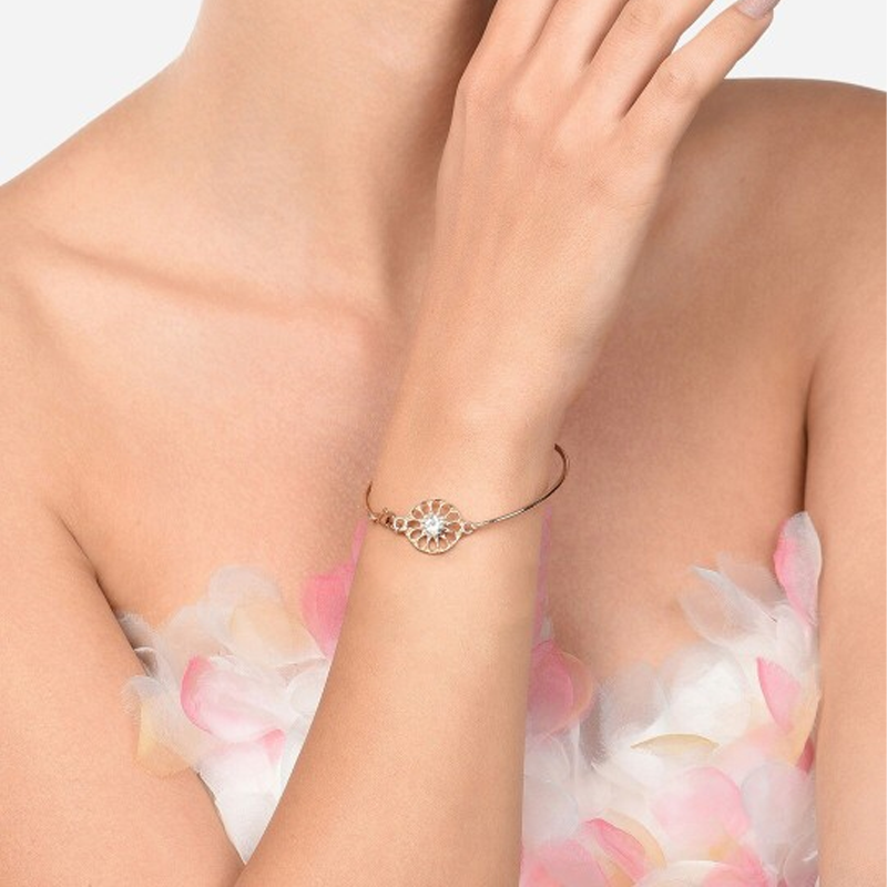 Women Gold-Plated Kada Bracelet